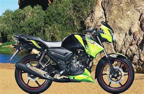The motorcycle is designed with a racing approach and features muscular and edgy. TVS Apache RTR 160 Review | Comprehensive and First Hand ...