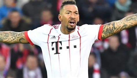 Das erklärte der trainer am flick nutzte nun diese situation, um seine entscheidung vor der mannschaft und danach öffentlich bekannt. Hansi Flick lässt Zukunft weiter offen - Bayern-Führung ...