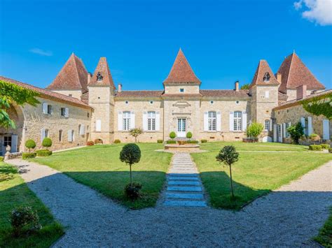 Bien situé, à 60 minutes de bordeaux et toulouse, il offre aux adeptes d'activités de plein air de très nombreuses. Chateau for sale in NERAC - Lot et Garonne - Outstanding ...