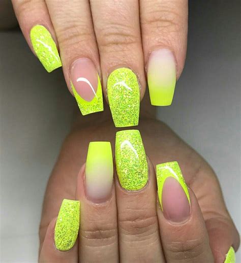 Épinglé sur Arcylic Nails