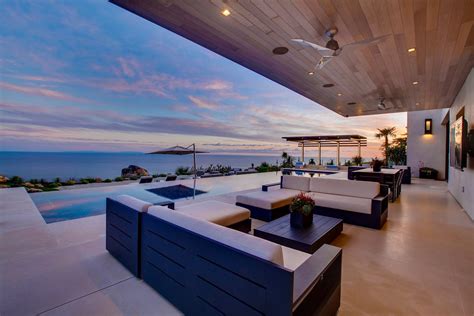 Villa Splendido On Malibus Billionaires Beach 5046 Carbon Beach