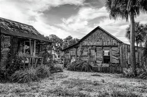 Florida Cracker Style Homes, Cedar Key, Florida Photograph ...