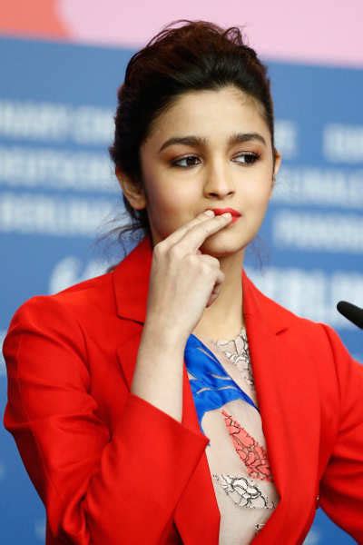 Alia Bhatt 7 Reasons Why She Is Anything But Stupid