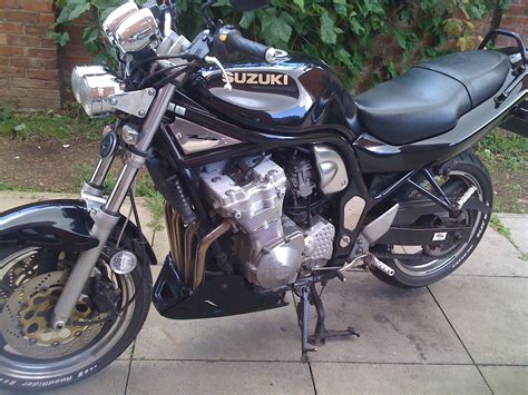 Mine is custom like a comfy sofa. SUZUKI GSF 600 BANDIT STREETFIGHTER CUSTOM