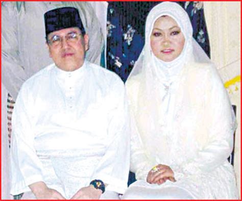 This time detailing about sultan muhammad v's former marriage to tengku zubaidah tengku norudin. GeekyJard.com: Sultan Kelantan Tuanku Ismail Petra Tuanku ...