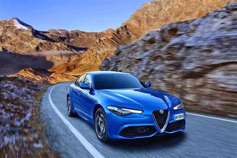 Veloce is the first giulia model with the q4 awd system. ALFA ROMEO Giulia Veloce specs & photos - 2016, 2017, 2018 ...
