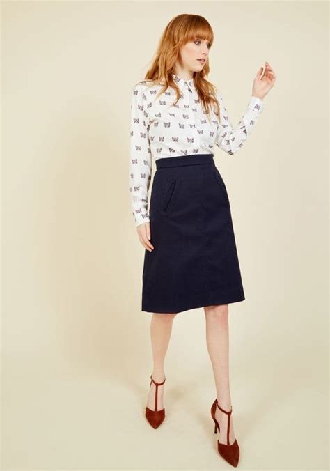 Dengan outfit ini, kamu bisa tampil rapi, sopan, serta formal namun dengan. Pakaian Formal Wanita Interview - Baju Adat Tradisional