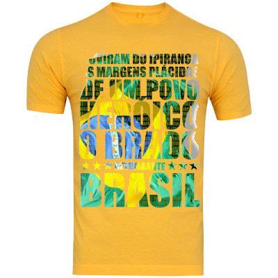 El momento cumbre de la selección en competiciones internacionales fue en el campeonato sudamericano masculino de voleibol de 1951 antes incluso de la fundación de la confederación brasileña de voleibol. Camiseta Adams - Masculina - Amarelo - Hino Brasil | Masculino, Camiseta, Futebol masculino