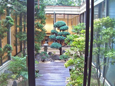Asian courtyard garden photos and images. Japanese Garden. Courtyard landscape design By Lee's ...