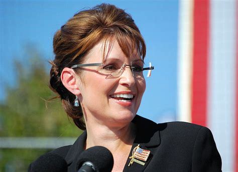 sarah palin suing the new york times for tying her ads to mass shootings uinterview
