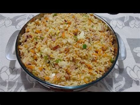 Una vez cocinadas, ve agregando el arroz dentro de las carnes y revolviendo hasta mezclar bien todo. Arroz Colorido com Carne de Porco - YouTube