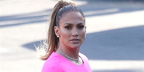Jennifer Lopez Rocks Neon Skinny Jeans On American Idol Set Huffpost