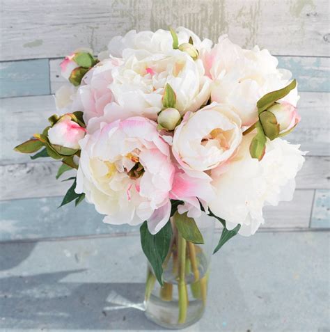 Jan 22, 2021 · cultivated in asia for more than a thousand years and developed further by the french, the peony is available in two main types, the herbaceous and the tree peony (the latter's flowers don't last as long when cut). Peony Centerpiece Pink Centerpiece Blush Centerpiece Silk ...