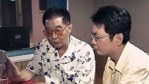王位。 而這位掌管軍隊篡位的國王，根據時間推測，應該就是因陀羅跋摩三世 indravarman iii。 而那位老國. 吳孟達御用配音胡立成去世，曾為上百部電影配音，周星馳、吳孟達悼念，還為櫻桃小丸子配音! - 每日頭條