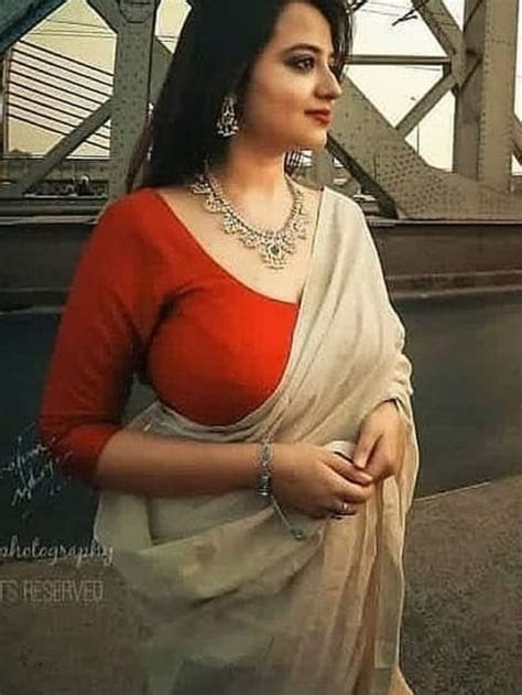 Pin By G Matter On Saree Hot Beautiful Girls Dresses Indian Beauty