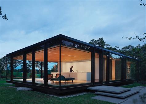Prefab Glass House Makes Picture Perfect Rural Retreat Weekend House Facade House Steel