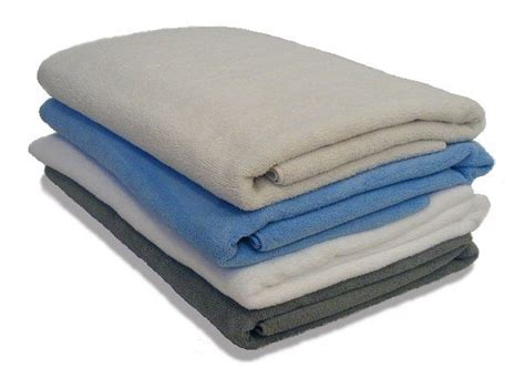 This lightweight towel will soak up loads of water and then dry quickly. China Microfiber Bath Towels - China Microfiber Towels and ...