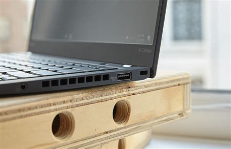 Lenovo Thinkpad X1 Carbon 5th Gen Review Benchmarks And Specs