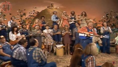 Buck Owens And Hee Haw Cast Performs California Okielive On Hee Haw