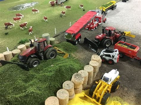 Pin by Kristopher Schreacke on Model Farm | Farm toy display, Farm display, Farm toys