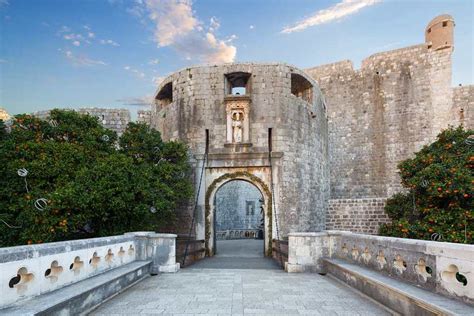 Dank der dubrovnik sehenswürdigkeiten, die sie hier auf jeden fall genießen werden, wird diese stadt auch den geschmack der anspruchsvollsten touristen befriedigen. Dubrovnik Sehenswürdigkeiten: Die 22 Besten Attraktionen ...