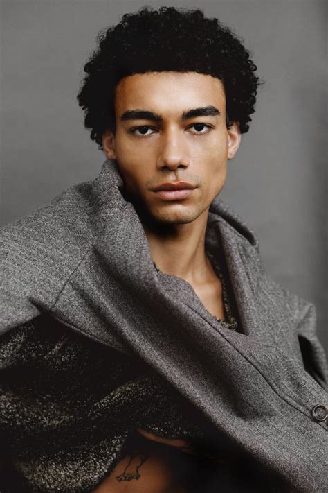Reece King Wiki 2021 Net Worth Height Weight Relationship And Full