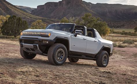 The First Gmc Hummer Ev Goes For 25 Million At An Auction For Charity