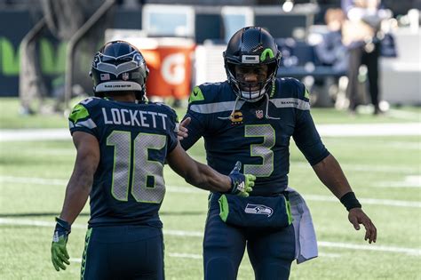 Seahawks Agree To Four Year Contract Extension With Wide Receiver Tyler