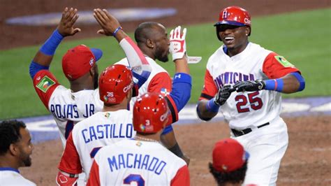 world baseball classic scores results dominican republic stays alive as venezuela moves to