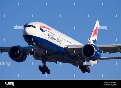 G Zzza British Airways Boeing 777 200 Landing At London Heathrow Stock