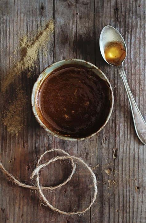 Fuller's earth and honey mask. There's a Clay for That: 5 Homemade Clay Face Mask Recipes ...