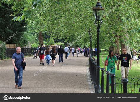 Green Park London Stock Editorial Photo © Tupungato 169917344