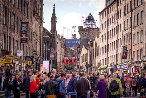 How To Spend One Day At The Edinburgh Festivals In August Wayfaring Kiwi