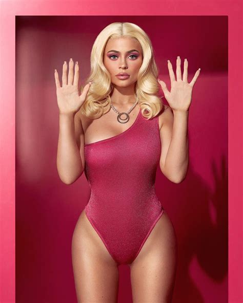 Kylie Jenners Body Is Sexy In Barbie Costume For Halloween Celebrities Nigeria