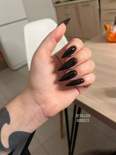 Mesmerizing Power Of Black Nails Nudes Nailfetish Nude Pics Org