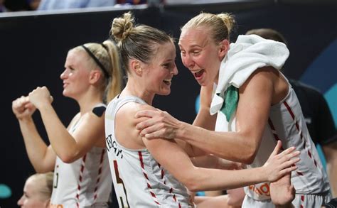 Il y a parfois des nouvelles difficiles à annoncer. 12 speelsters, 1 superteam: Belgian Cats voor historische ...