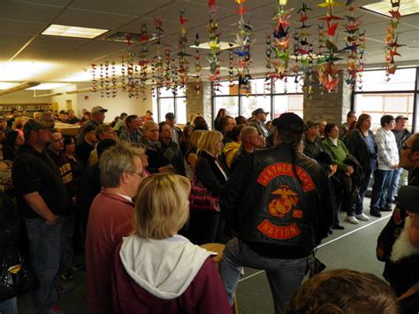 Amish Mafia Star Lebanon Levi Draws A Crowd At Lebanon