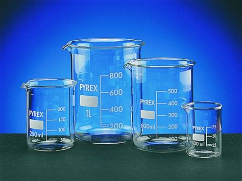 Fungsi gelas ukur adalah sebagai alat untuk mengukur volume larutan, mulai dari volume 10ml hingga 2l. Peralatan Gelas Laboratorium Pyrex - Alat Alat laboratorium