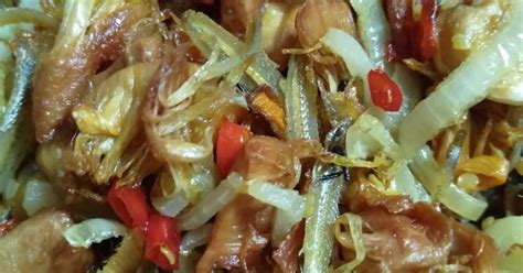 Bawang putih termasuk dalam famili liiliaceae, yang juga memiliki peran penting dalam bumbu rempah dan mempengaruhi cita rasa masakan. namakucella: JERUK MANDAI GORENG BERSAMA BILIS, BAWANG DAN ...