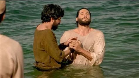 Un esperado encuentro Juan Bautista bautizó a Jesús en el río Jordán Chilevisión