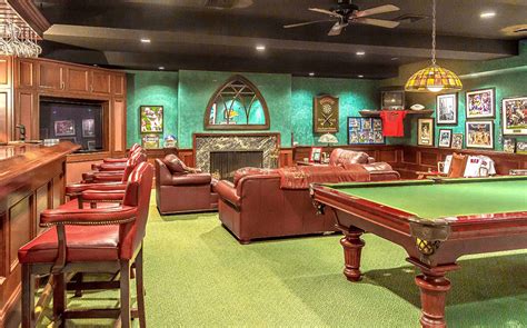 Know what this is about? 10 Homes with Chic and Sophisticated Billiard Rooms | Leverage