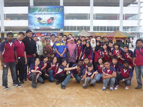 Ikrar pelajar tingkatan 5 di smk munshi abdullah, melaka mp3 duration 1:51 size 4.23 mb. Pra- Universiti, SMK Munshi Abdullah, Melaka: December 2011