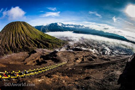 Mount Bromo Sunrise Indonesia Timelapse Video Ooaworld