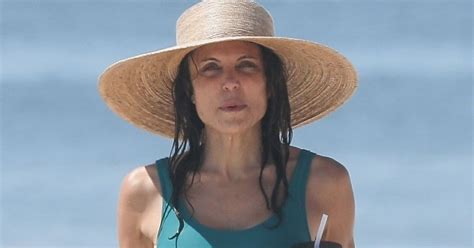Bethenny Frankel Clicked In Swimsuit At A Beach In Hamptons 1 Aug 2020