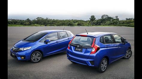 Its redesign for 2015 stole much of the originality of the styling, and some of the car's character, while gaining cabin room in the small footprint. Honda Fit 2016 corrige acabamento e parte de R$ 51,6 mil