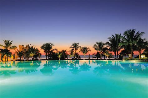 Le Victoria Hotel Mauritius Beach Holiday Package