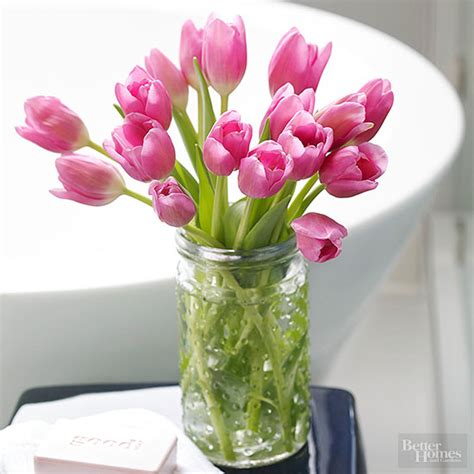 Tulips just don't seem to behave as cut flowers. How and When Do I Cut Tulips to Put Them in a Vase?