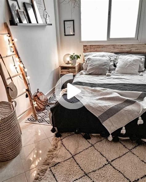 Few aesthetics embody the best parts of hygge—everyone's favorite trendy way to get cozy—than bohemian decor. 45+ Romantic Bohemian Bedroom Decor Ideas | Recycled ...