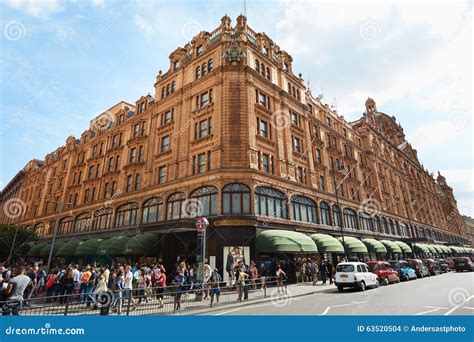 The Famous Harrods Department Store Building Editorial Stock Image