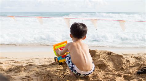 무료 이미지 바닷가 바다 연안 대양 놀이 육지 웨이브 소년 여름 휴가 어린이 물줄기 장난 방문 모래 해변 샤 하이 비안 인간 위치 선탠